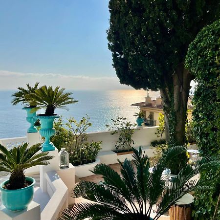 Les Lilas Roquebrune-Cap-Martin Bagian luar foto